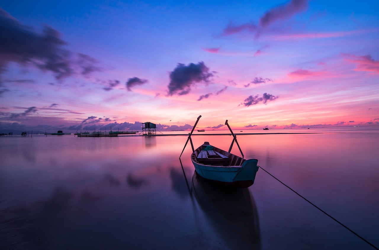 sunrise-g581539a67_1280.jpg
